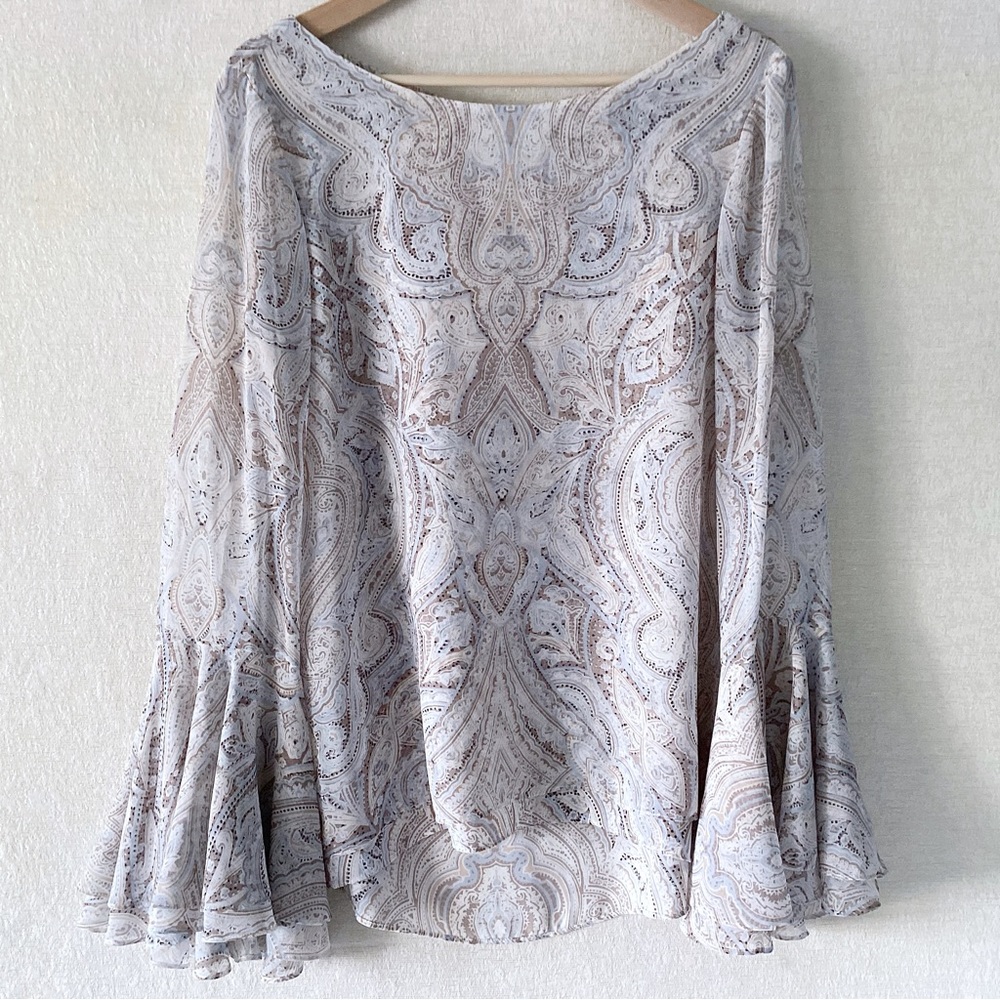 White House Black Market Bell Sleeves Blouse Woman’s Size 8 Paisley Print